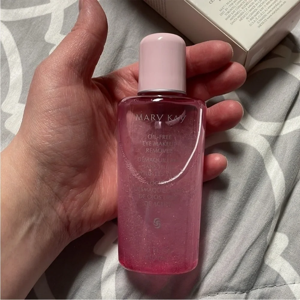 New in box Mary Kay oil-free eye makeup remover